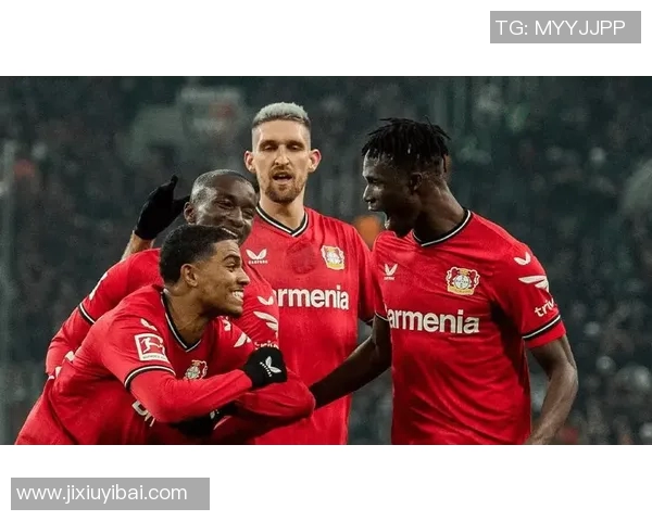 门兴格拉德巴赫与柏林赫塔的激烈对决展现德甲精彩瞬间